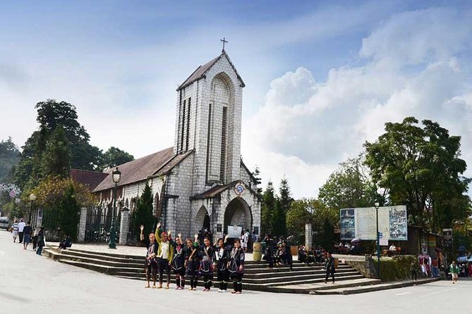 Sa Pa 2-Day Moderate Trek and Homestay Limousine Tour from Hanoi - The 10 km moderate trek: terraces, hamlets, and bamboo forest