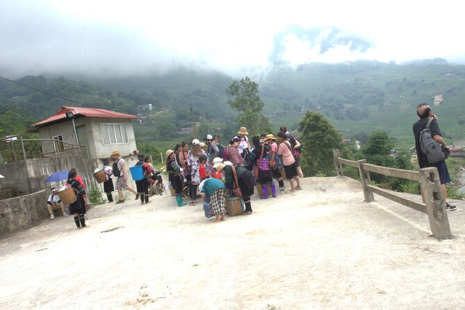 Sa Pa Full Day Trekking Tour - Stop 2: Lao Chai, where Black H’mong and Red Dao cultures show up in everyday life