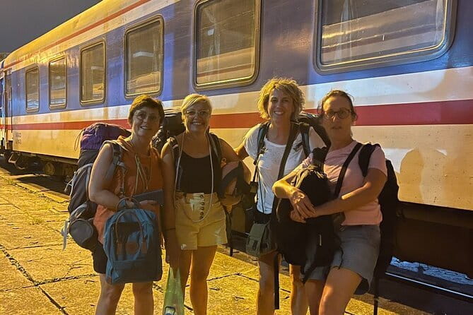 Sa Pa Trekking 2 Days 3 Nights Homestay by Night Train - Service Style and Guide Support: Tú, Tu, and on-time planning