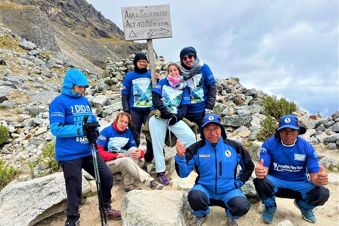Salkantay Trek to Machu Picchu in 4 days - Day 1: Mollepata breakfast, Challacancha start, and Humantay Lagoon magic