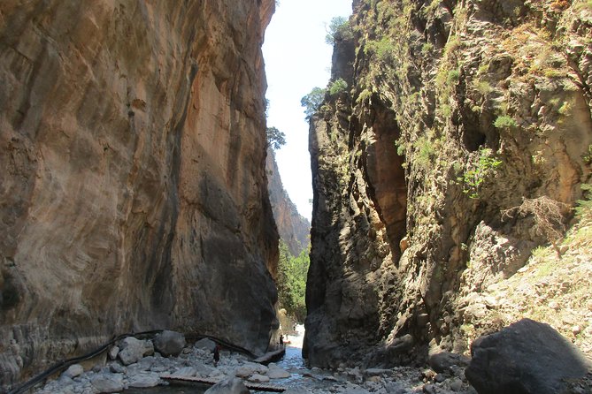 Samaria Gorge Trek: Full-Day Excursion from Heraklion with Guide - Why this Samaria Gorge hike feels different from going solo