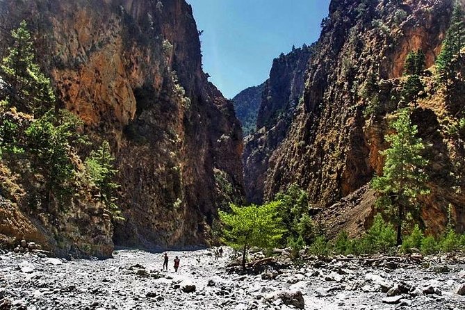 Samaria Gorge Trek: Full-Day Excursion from Rethymno with Guide - Entrance and Boat Fees: What You Pay on the Day
