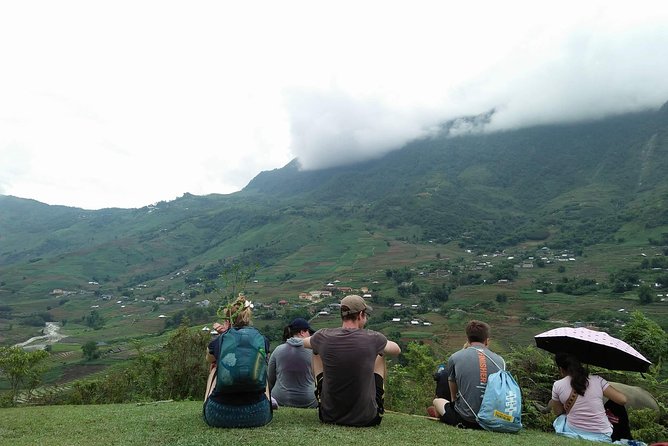Sapa : 2-Day Trek & Heartwarming Homestay with an Ethnic Family - Muong Hoa and rice terraces: walking scenery that doesn’t feel rushed
