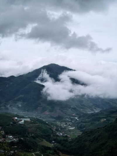 Sapa 2-Day Trekking Tour – Explore Villages & Scenic Trails - Sapa morning logistics that affect the whole trek