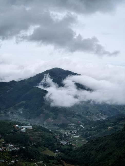 Sapa 2-Day Trekking Tour – Explore Villages & Scenic Trails - Sapa morning logistics that affect the whole trek