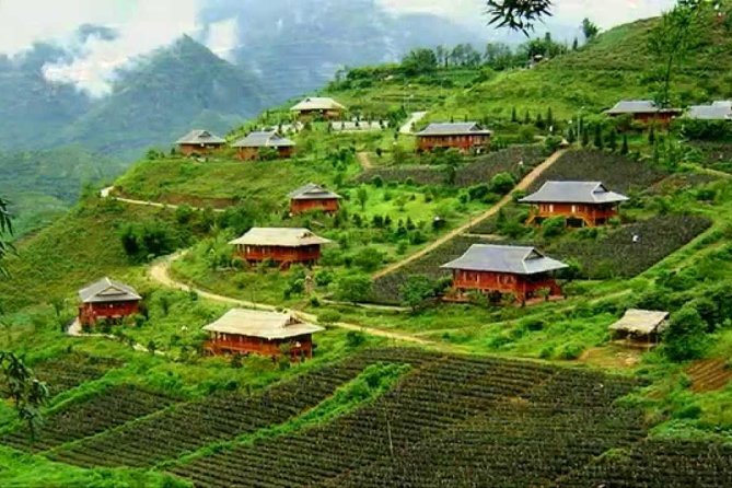 Sapa 3 Days 2 Nights Trekking Tour From Hanoi (2 Nights in Hotel) - Day 2: Ta Van trekking along Muong Hoa Stream