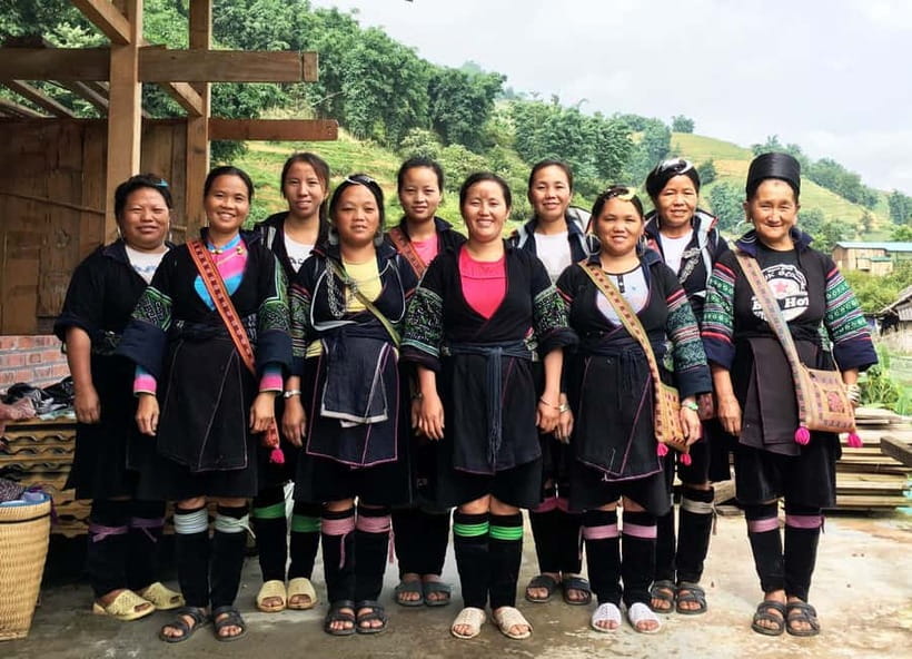 Sapa: Muong Hoa Mountain Views and Villages Trek with Lunch - Hoàng Văn Thụ start point and the 9:00 pickup rhythm