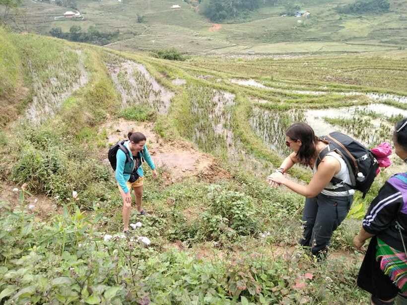 Sapa: Private trek to Muong Hoa Valley - English guide service and possible extra charges to plan for