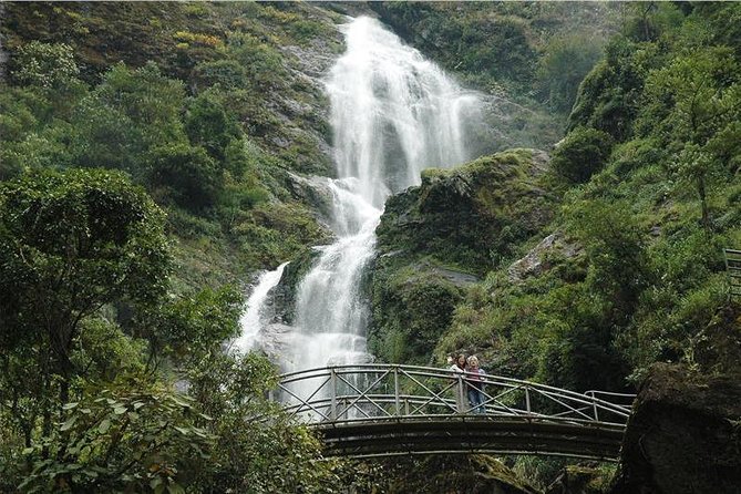 Sapa Private Trekking Through Rice Terraced Fields - 1Day - Ta Van: Giay minority village and photo time at the end