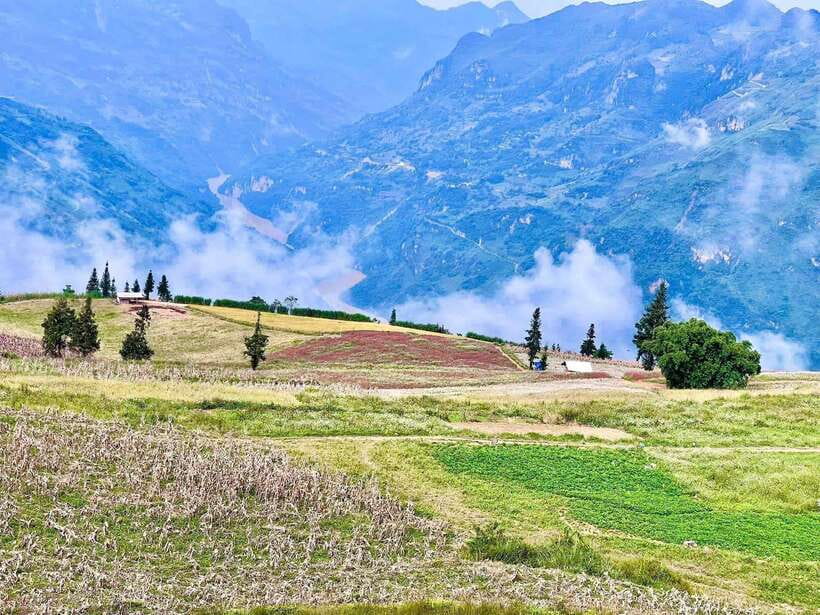 Sapa: Ta Phin Village Trek with Lunch and Bathing Experience - Rice Paddies and the Ma Tra Lunch Stop