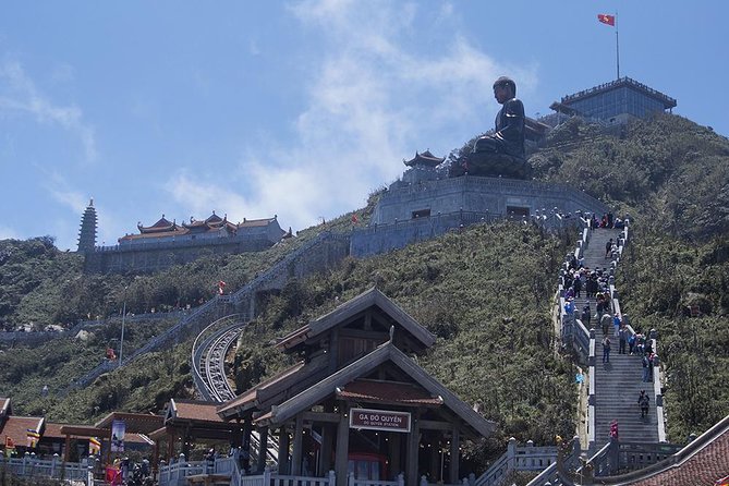 Sapa Trek Tours -2D1N Stay At 3*** -TRANSFER BY SLEEPING BUS - Meals, bottled water, and coffee/tea: the included comfort that lowers your cost