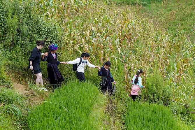Sapa Trekking & Homestay 2 Days 1 Night - Day 1 Homestay: what the Y Linh Ho night really feels like