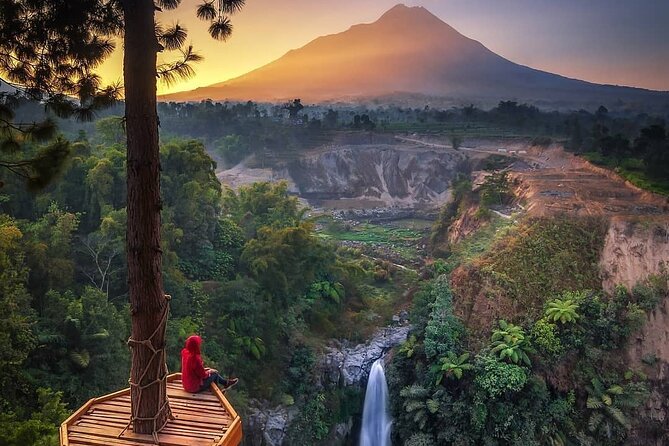 Selogriyo Temple and Trekking Java Rice Terraces, hidden waterfall -Nature Java - How the small-group format changes the day (and your photos)