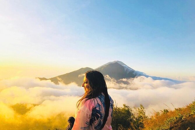 Sharing Mount Batur Sunrise Trekking Guide Pick Up and Drop Off - Guide quality: why a private pro changes the whole morning