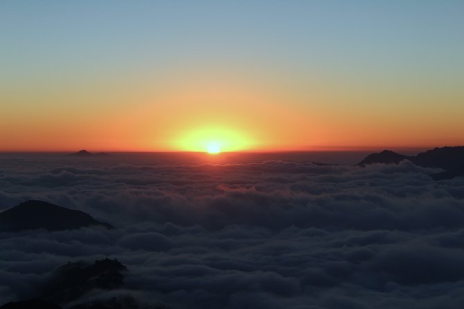 Singalila Ridge Trek from Darjeeling - 6 Days - Getting There: Darjeeling, the Early Meet, and Shared Jeep Transfer