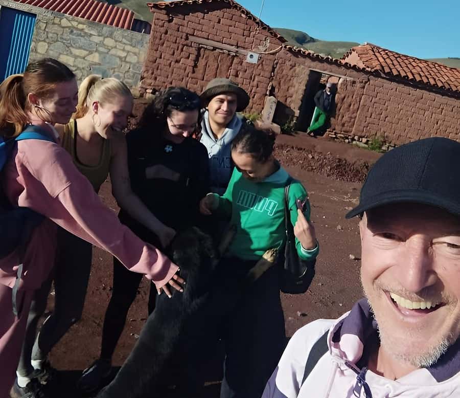 Sucre: 1-Day Trek in the Crater of Maragua and Inca Trails - Maragua Crater and La Garganta del Diablo: Where the Day Turns Dramatic