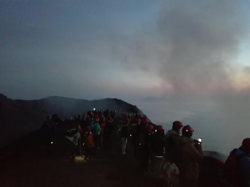 Sunset Trekking on vulcano Stromboli - Why Stromboli’s sunset explosions hit harder than daytime