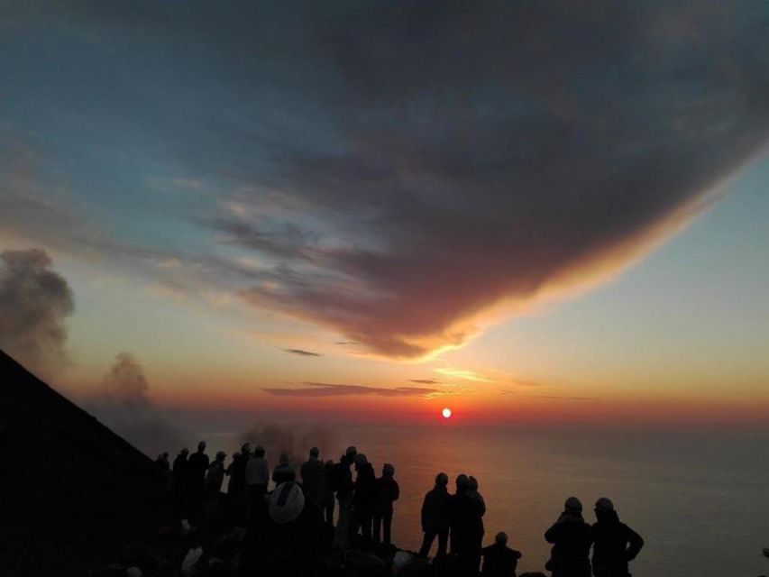 Sunset Trekking on vulcano Stromboli - The old cemetery stop: small, calm, and strangely memorable