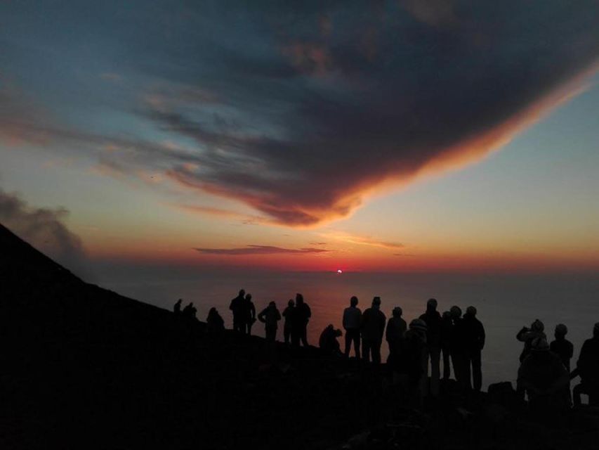 Sunset Trekking on vulcano Stromboli - The emotional balance: thrilling, but not chaotic