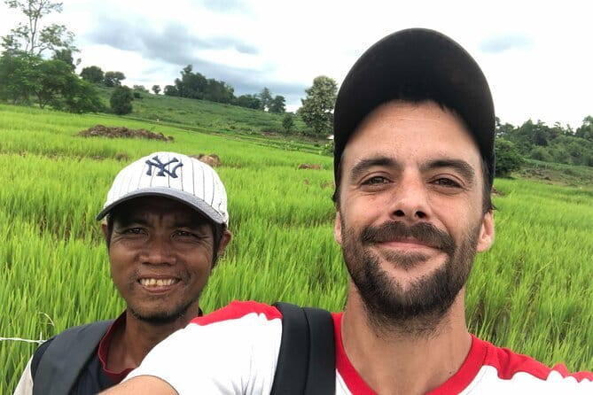 TAD LO TREK - Waterfalls and ethnic villages - Meeting Robin and Kong: how guidance turns waterfalls into culture