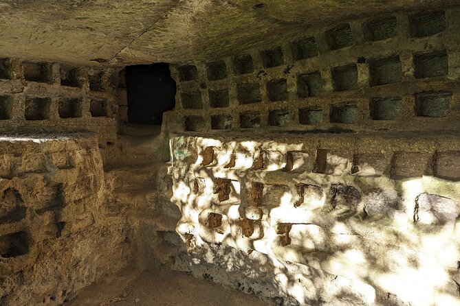 Tomb Hunting and Trekking Adventure in Sovana - Practical Tips That Make the Difference