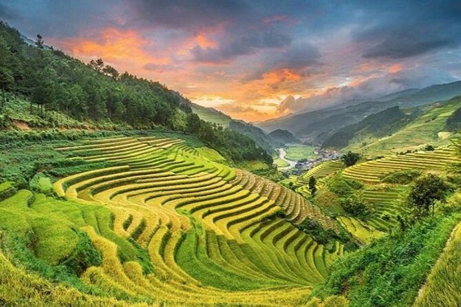 Trek Adventure in Ta Van Village, Lao Chai - Stop 2: Lao Chai Lunch and a Real Break From Trek Mode