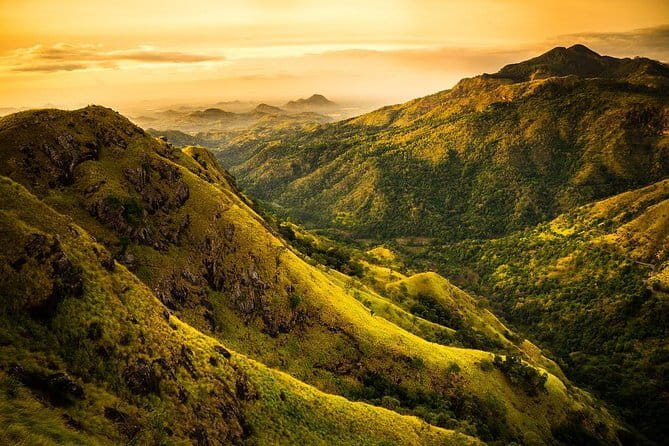 Trek to Little Adam's Peak and Nine Arches Bridge In Ella - Nine Arches Bridge: Walking a British-Era Rail Viaduct