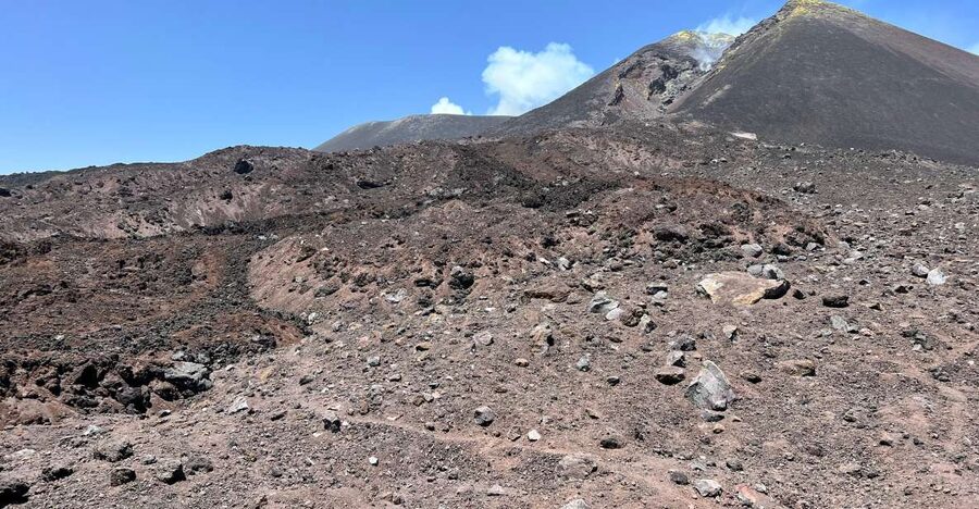 Trekking at 3000 meters on Etna - Guides, safety gear, and why the kit is more than a checklist