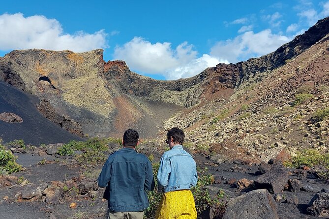 Trekking in the Volcanoes Natural Park in a small group - Where You Meet: Ermita de Santa María Magdalena (and Why It’s Convenient)