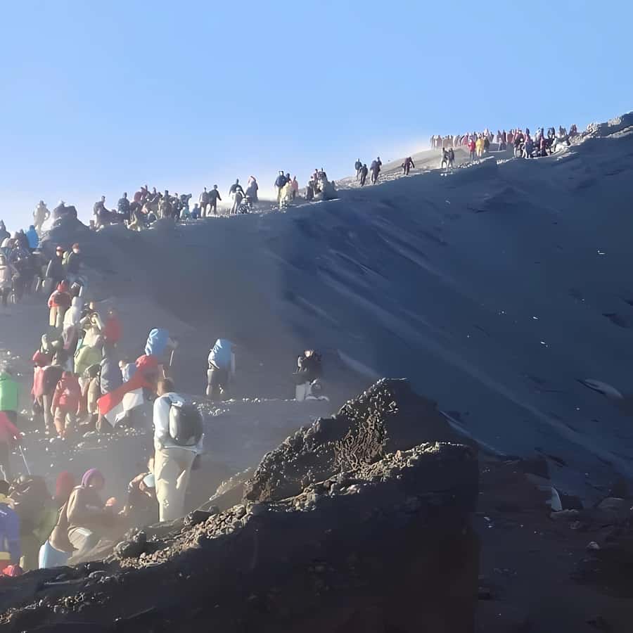 trekking mount rinjani summit join in group tour - Key Things That Make This Rinjani Group Trek Worth It