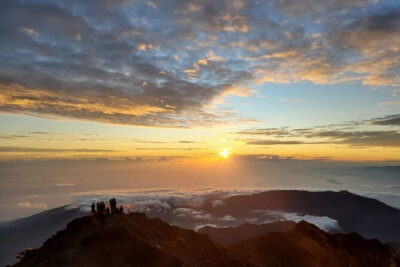 Trekking Mt. Rinjani 2D1N Via Sembalun - Crater Rim - Summit - Day 2: Sembalun Lawang to the high trekking positions