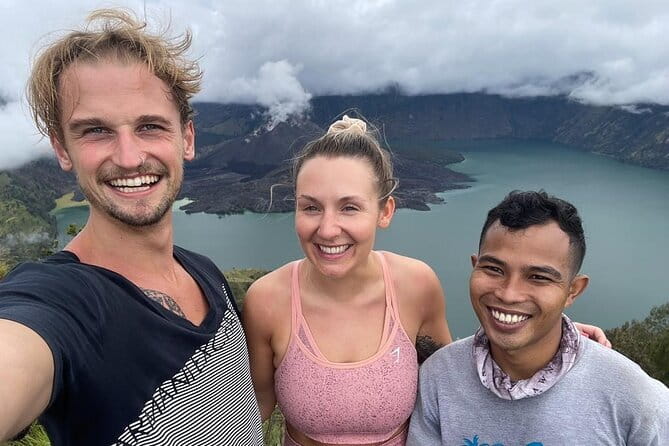 Trekking Mt. Rinjani 2D1N Via Sembalun - Crater Rim - Summit - Crater rim break and the long descent back to Sembalun