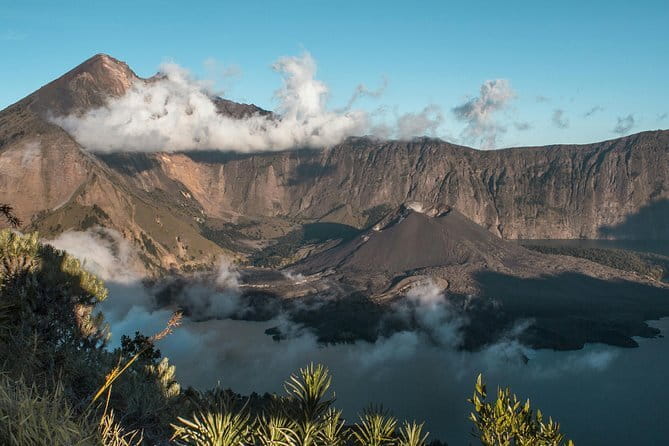 Trekking Mt. Rinjani 2D1N Via Sembalun - Crater Rim - Summit - What’s included in the $375 price (and what you’ll add on)