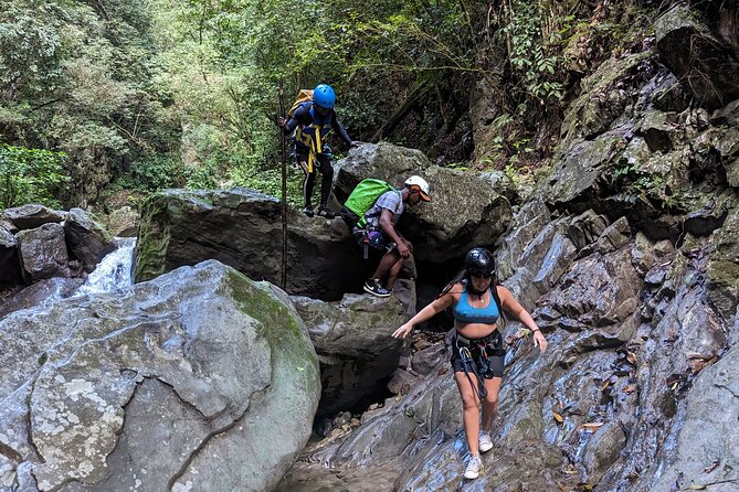 Trekking/rappelling waterfalls in Dominican Republic - What’s included (and what you still need to plan for)