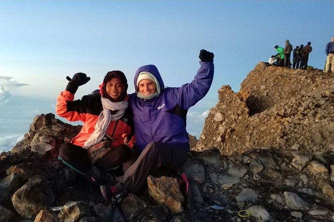 Trekking Rinjani Mountain Summit 2 Days 1 Night - Em Adventure - Price and logistics: what you’re really paying for