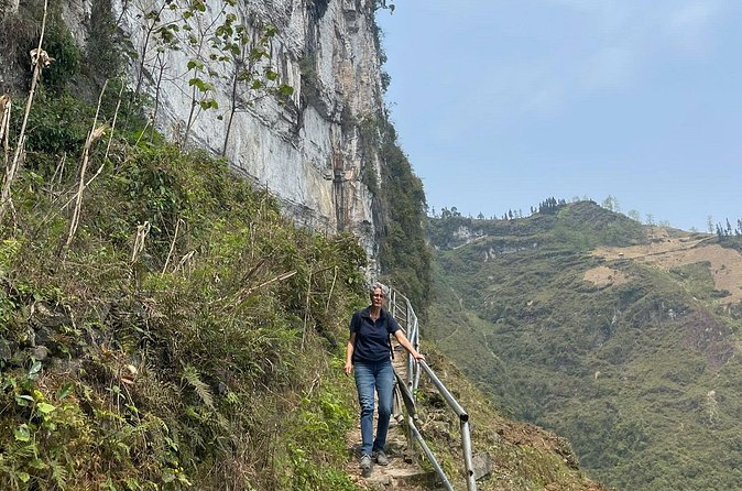 Trekking the White Cliff Ma Pi Leng Pass Adventure - Passing through H’Mong villages: cornfields near the cliff