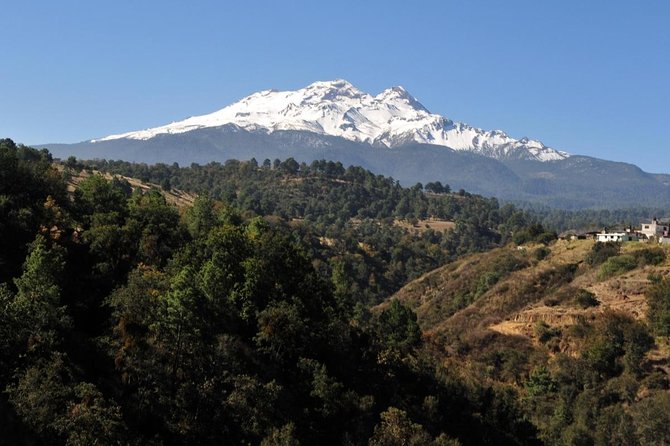 Trekking Through The Volcanoes - Volcano Views From Paso de Cortés: Why This Hike Works