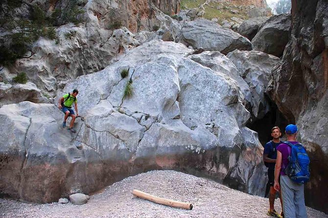 Trekking Torrent de Pareis - Stop 2: Torrent de Pareis—canyon walking with named surprises