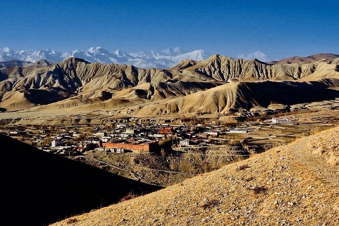 Upper Mustang Classic Trek with Local guide - Trekking days in Upper Mustang: tea houses, pace control, and “rain shadow” expectations