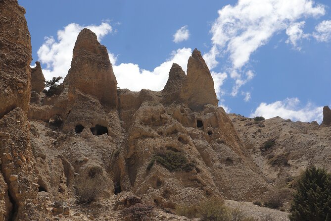 Upper Mustang Trekking - Syangboche and Ghiling: Big Views, Big Altitude Work