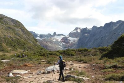 Ushuaia: Laguna Esmeralda Guided Trek with Box Lunch - The schedule and van ride: how the 5 hours stays manageable