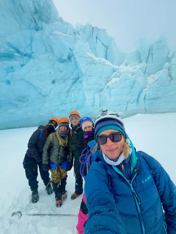 Ushuaia: Ojo del Albino - Full day trekking - The rocky ascent to the glacier: where care becomes the whole game