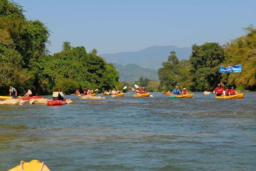 Vang Vieng: Kayaking&Water Cave&Tham Chang&Blue Lagoon 1 - Kayaking the Nam Song River: the part with the most scenery payoff