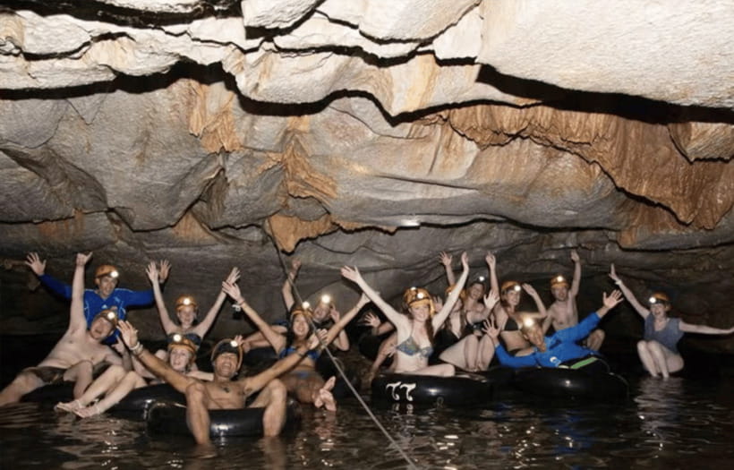 Vang Vieng: Kayaking&Water Cave&Tham Chang&Blue Lagoon 1 - Lunch and the little things that make the day easier