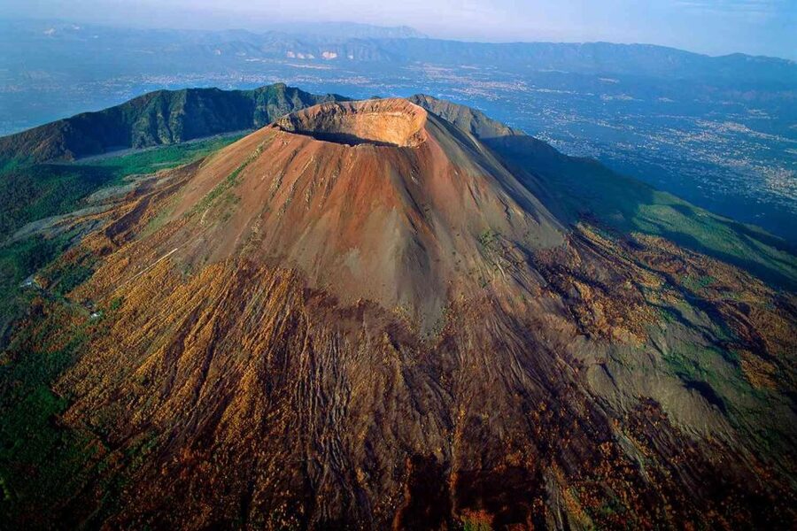 Vesuvio: 3h trekking tour with volcanological guide - Why an authorized volcanological guide changes everything on Vesuvius
