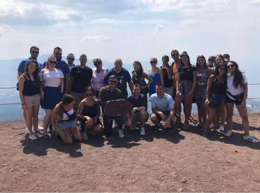 Vesuvio: 3h trekking tour with volcanological guide - Wine tasting at the top: a real break, not a gimmick