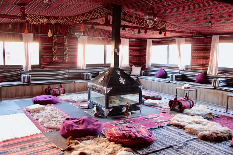 Wadi Rum: 2nights|3Day all-inclusive BedouinDesertExperience - Day 2 trek: choosing your pace between Burrah Valley or Lawrence House