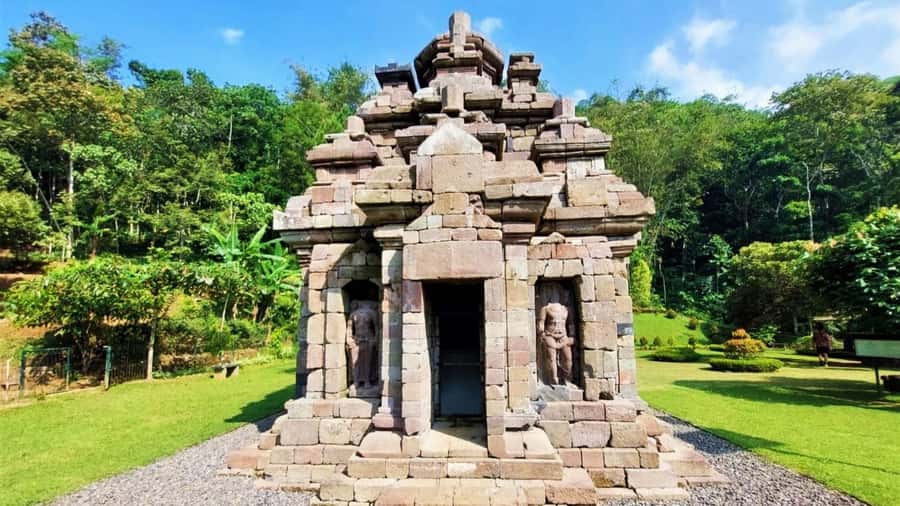Yogyakarta: Selogriyo Temple and Rice Terrace Soft Trekking - Who This Tour Suits Best (And Who Should Rethink)